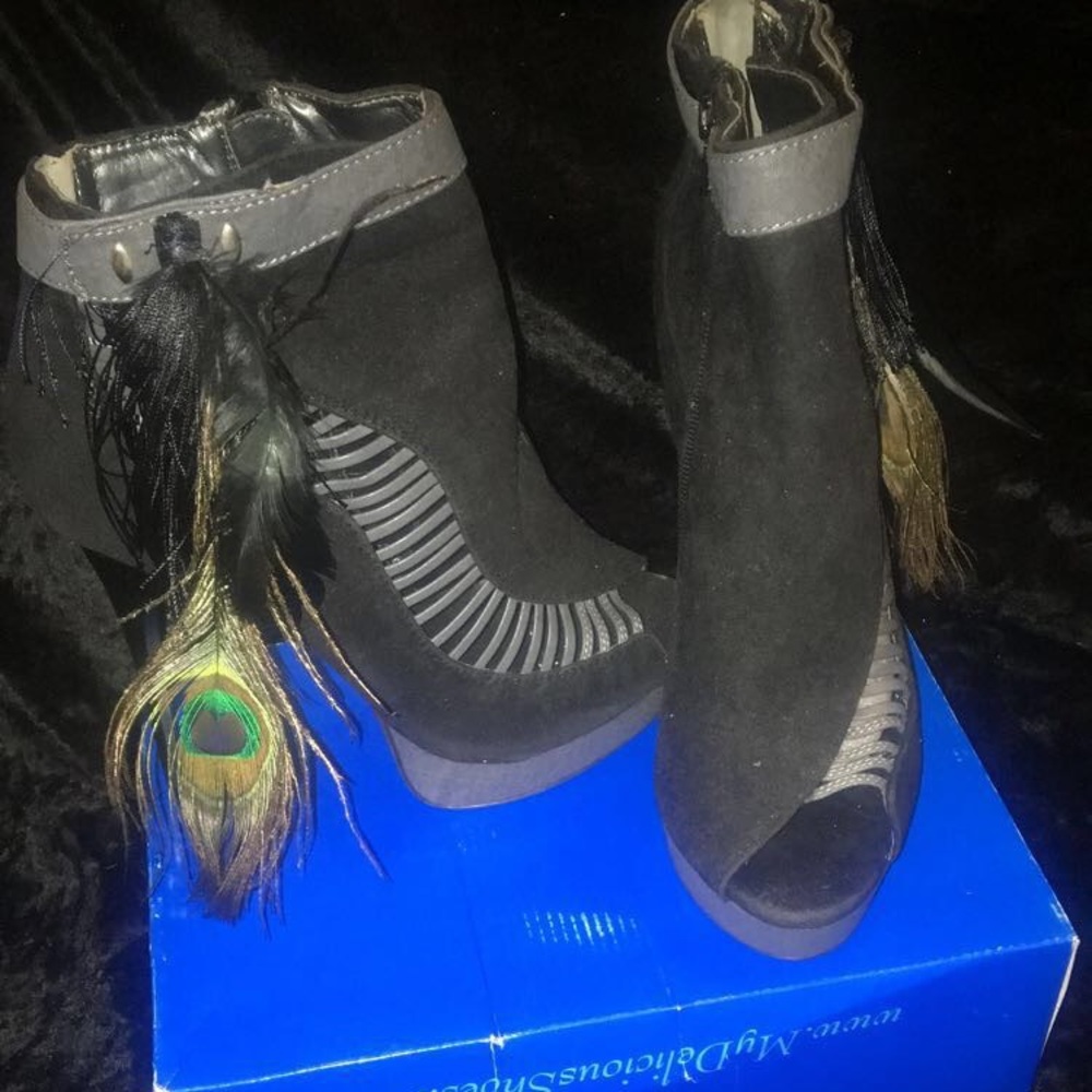 Black angle booties